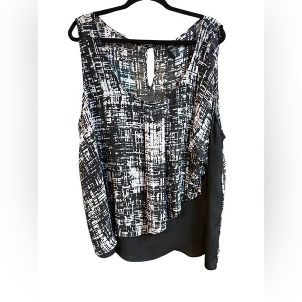 Torrid Women’s Semi Sheer Sleeveless Top Size 3